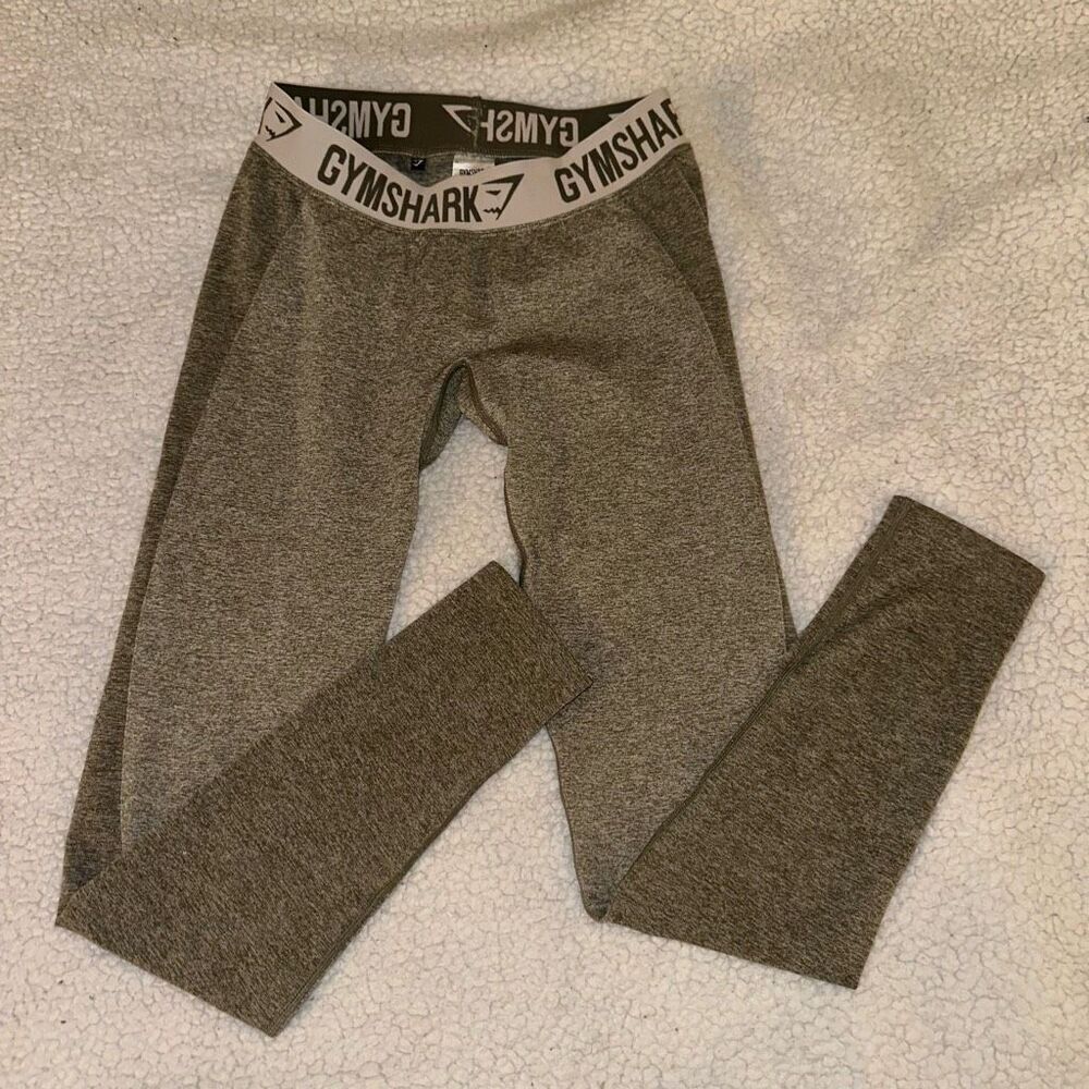 Gymshark Women’s Olive Green Gray Low Rise Ankle Leggings Size Medium
